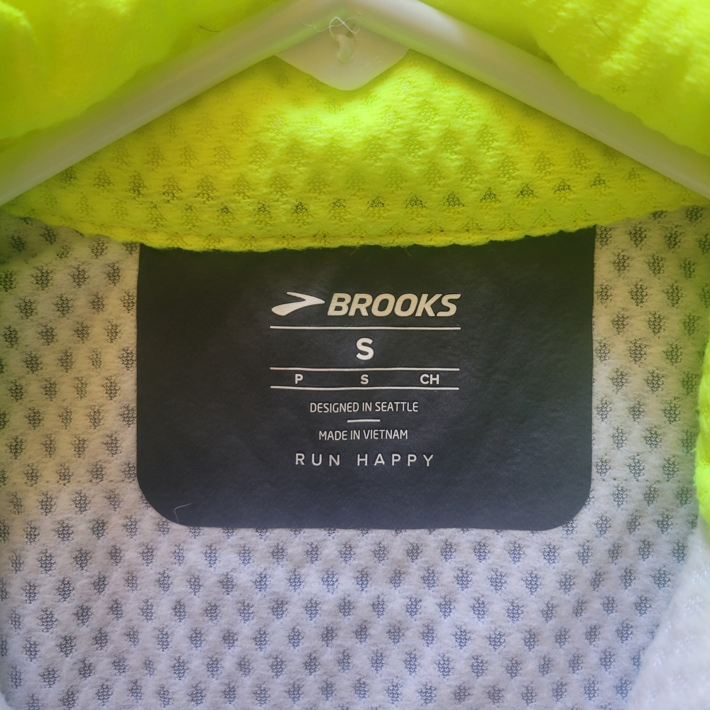 Brooks Women's Black, White, and Neon Yellow Vest - Picture 3 of 3